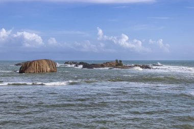 Galle Hollanda Kalesi, Sri Lanka yakınlarındaki kıyı şeridinde kayalıklar