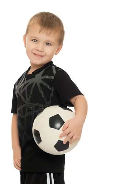 Kleiner Junge mit Fußball — Stockfoto