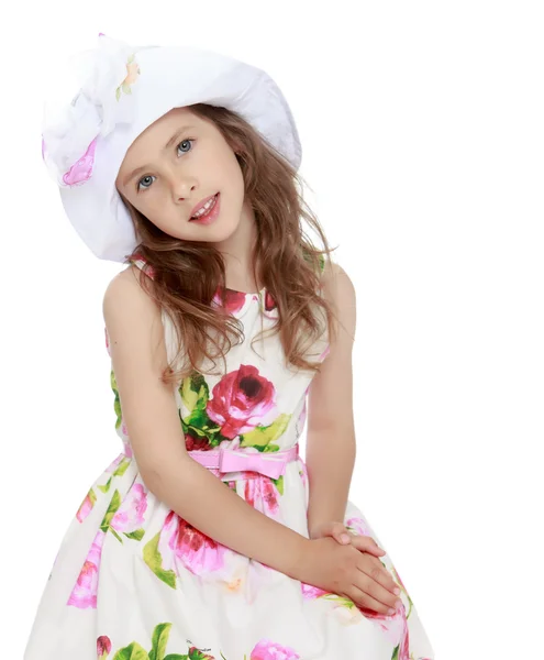Menina bonita em chapéu — Fotografia de Stock