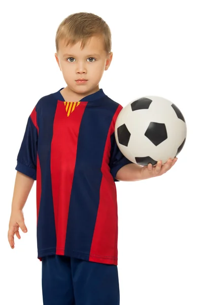 Der Junge hält den Ball — Stockfoto