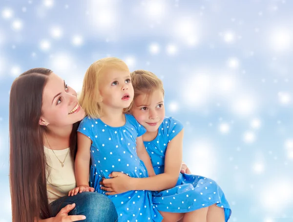 Mother with two daughters. — Stock Photo, Image