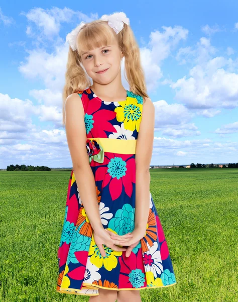 Schöne kleine Mädchen — Stockfoto