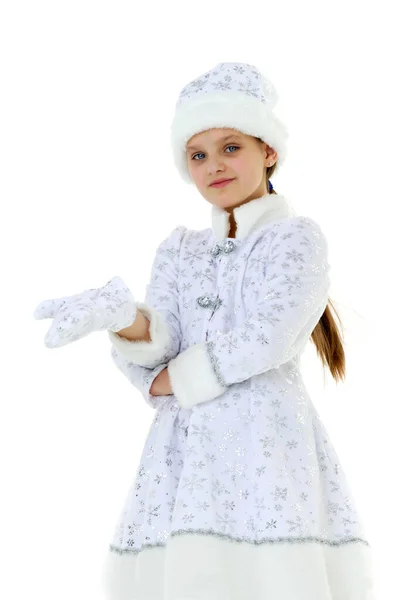 Portrait de fille habillée en vierge des neiges — Photo