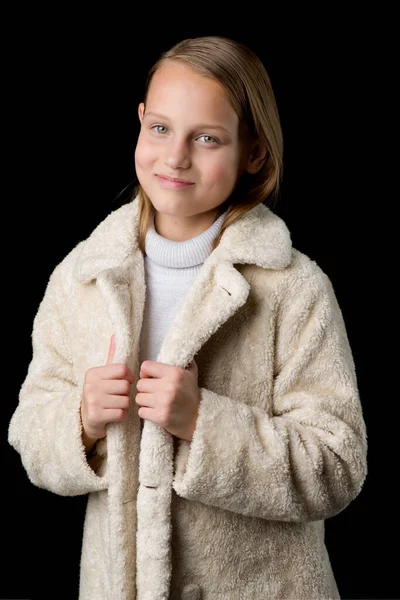 Крупним планом портрет стильної дев'ятнадцяти дівчини — стокове фото