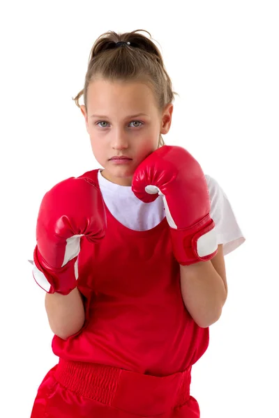 Preadolescente chica de boxeo con guantes rojos —  Fotos de Stock