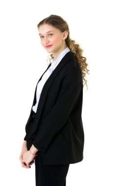 Resmi siyah takım elbiseli mutlu öğrenci kız.