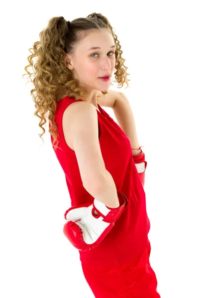 Adolescente rubia chica luchando en rojo boxeo guantes — Foto de Stock