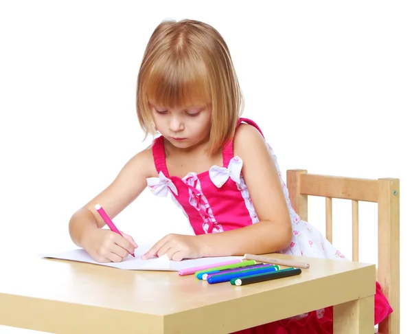 Little girl draws. — Stock Photo, Image