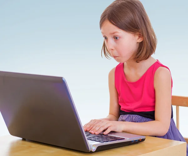 Portrait of a beautiful girl. — Stock Photo, Image