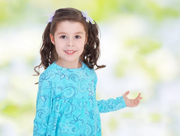 Portrait of a beautiful girl. — Stock Photo, Image