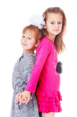 Arka arkaya iki komik kız stand.