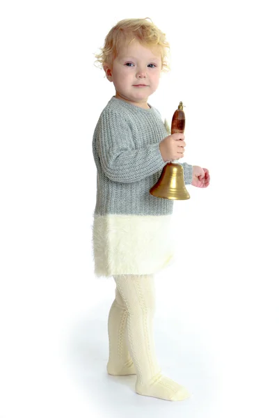 Bardzo mała dziewczynka gospodarstwa dzwon. — Zdjęcie stockowe