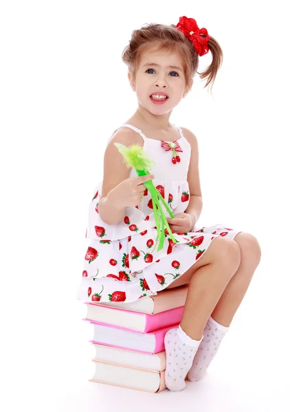 Menina adorável em um vestido de verão . — Fotografia de Stock