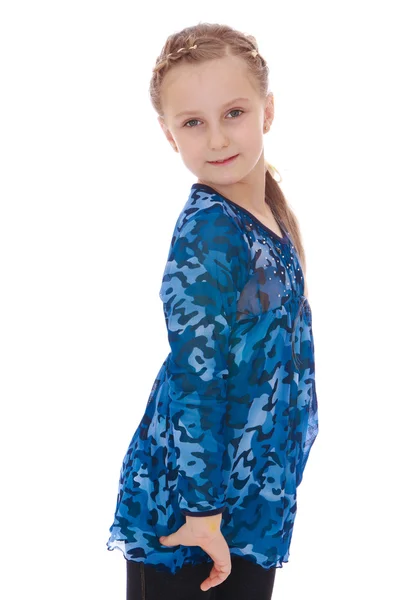 Elegante weinig meisje portret op een riem — Stockfoto