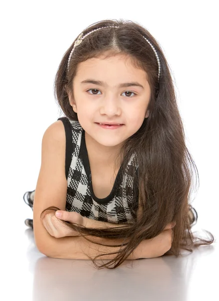 Portrét krásné tmavé vlasy holčička — Stock fotografie
