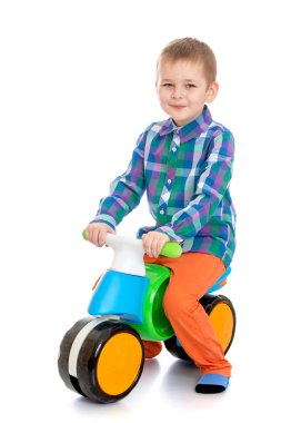 Neşeli sarışın çocuk 