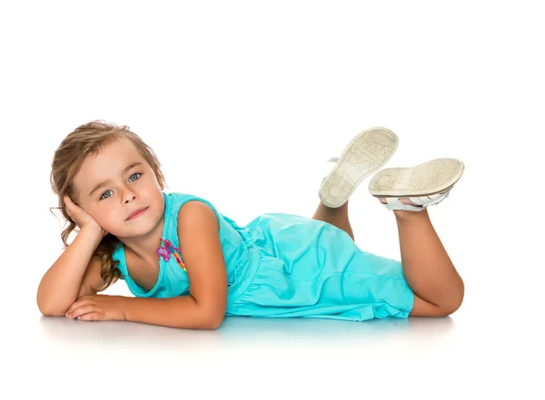 Entzückende kleine Mode-Mädchen mit schönen Haaren — Stockfoto