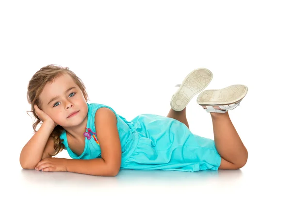 Adorável menina da moda com cabelo bonito — Fotografia de Stock