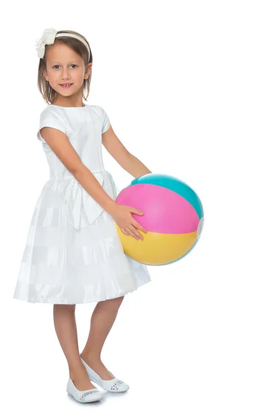 Child plays with a ball — Stock Photo, Image