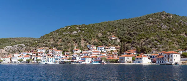 希腊Pelio Trikeri附近的Agia Kyriaki渔村 — 图库照片