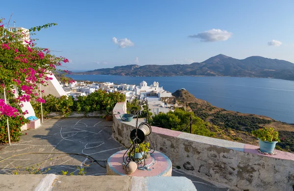 Balcony with a view, Plaka village, Milos island, Cyclades, Greece — Stock Photo, Image