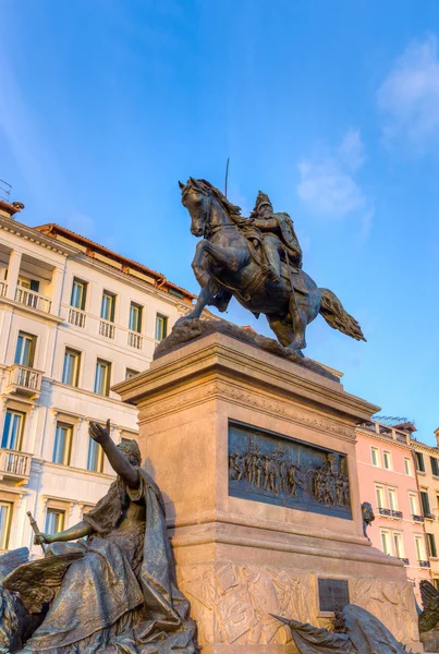 Equestrian statue of Victor Emmanuel II, Venice, Italy — Stock Photo, Image