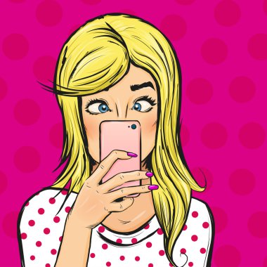 Kız onun akıllı telefon internet hakkında tutkulu