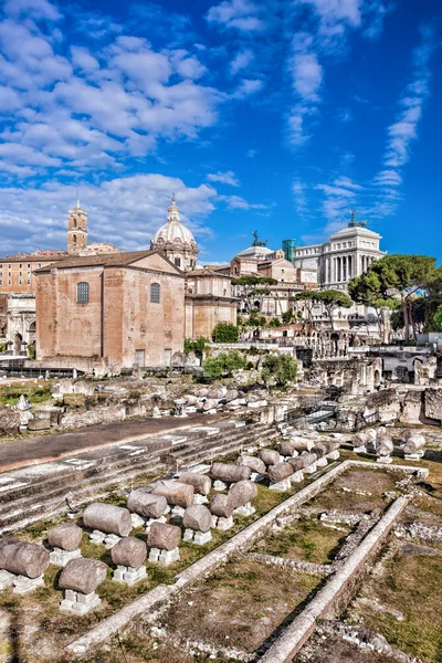 Ruínas romanas famosas em Roma, Itália — Fotografia de Stock