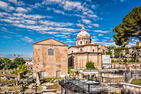 Ruínas romanas famosas em Roma, Itália — Fotografia de Stock