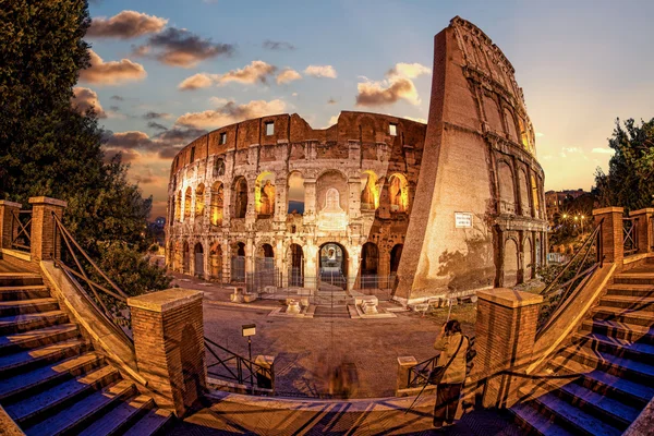 Coliseu à noite, Roma, Itália — Fotografia de Stock