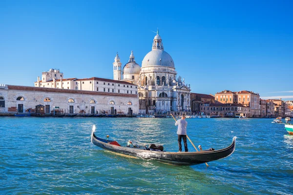 Gondolcu tarihinde grand canal, venice, İtalya — Stok fotoğraf