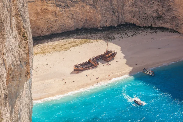 Navagio beach med skeppsbrott på ön Zakynthos i Grekland — Stockfoto