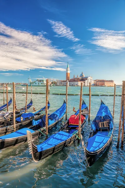 Gondolas against San Giorgio island in Venice, Italy — Stock Photo, Image