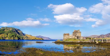 Eilean Donan kale İskoçya'nın Dağlık