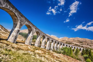 İskoçya'da demiryolu Glenfinnan Viyadüğü