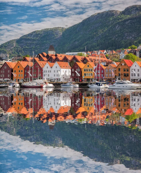 Beroemde Bryggen straat in Bergen, Unesco World Heritage Site, Noorwegen — Stockfoto