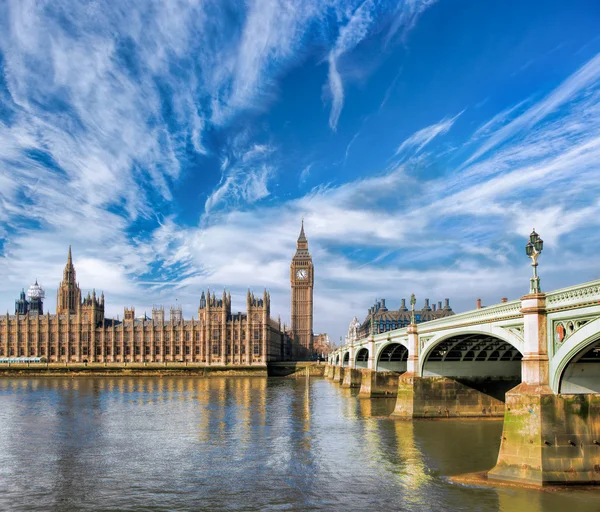 Big Ben z mostu w Londyn, Anglia, Wielka Brytania — Zdjęcie stockowe