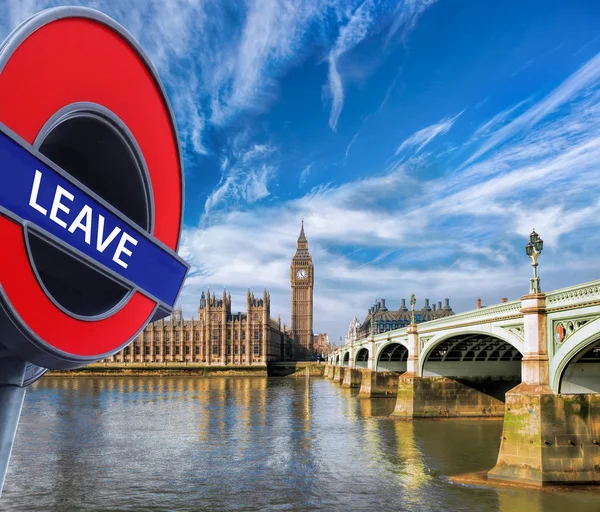 Grã-Bretanha vota para LEAVE União Europeia, Big Ben com ponte em Londres, Inglaterra, Reino Unido — Fotografia de Stock