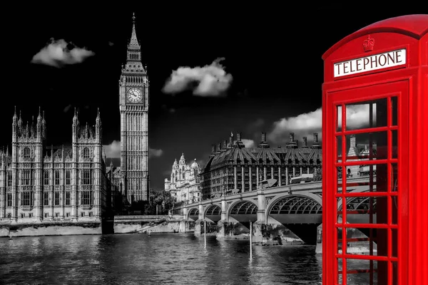 英国伦敦的Big Ben Double Decker Buses和Red Phone Booth标志 — 图库照片