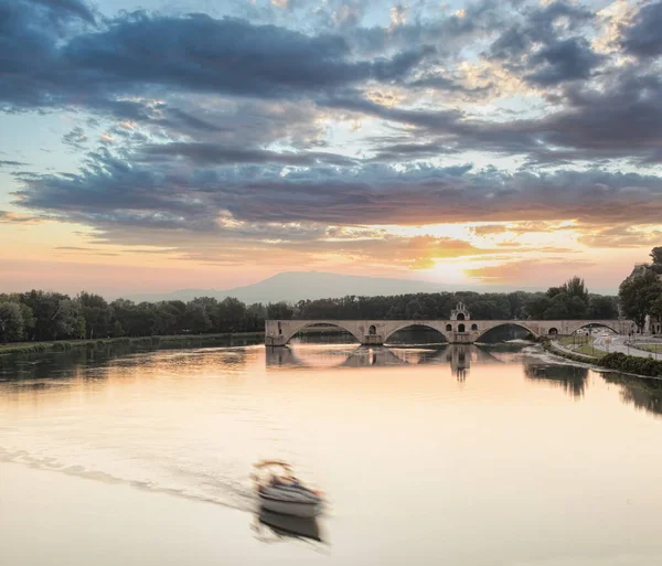 Avignon Famosa Ponte Com Rio Rhone Contra Pôr Sol Provence — Fotografia de Stock