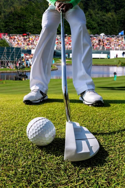 Man Die Golf Speelt Tijdens Het Toernooi — Stockfoto