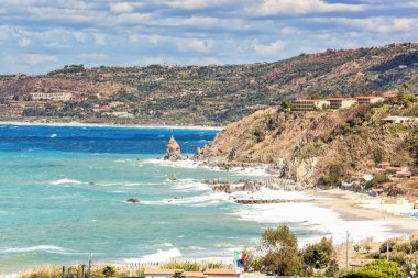Calabria kıyıları gök mavisi deniz ve Vibo Valentia 'da güzel plajlar, Calabria, Güney İtalya