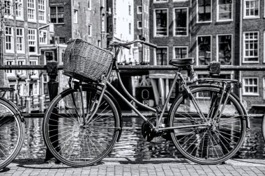 Kanal Hollanda'da ünlü Amsterdam city