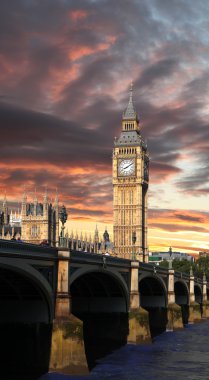 Ünlü Big Ben, London, İngiltere
