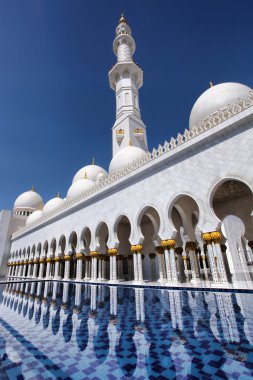 abu dhabi, Birleşik Arap Emirlikleri, Ortadoğu'daki Şeyh zayed Camisi