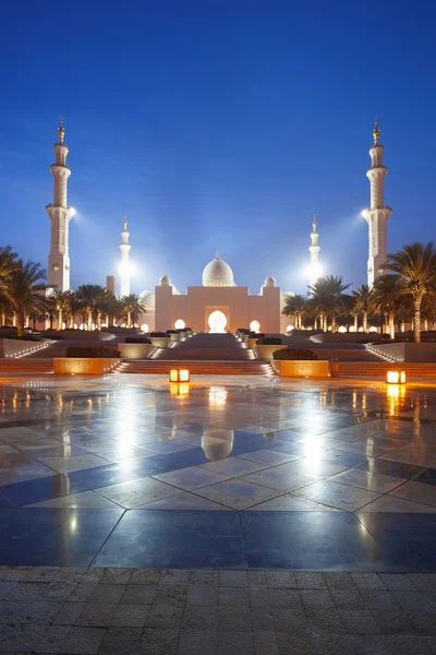 Mezquita Sheikh Zayed en Abu Dhabi, Emiratos Árabes Unidos, Oriente Medio —  Fotos de Stock
