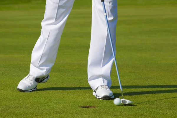 Man playing golf — Stock Photo, Image