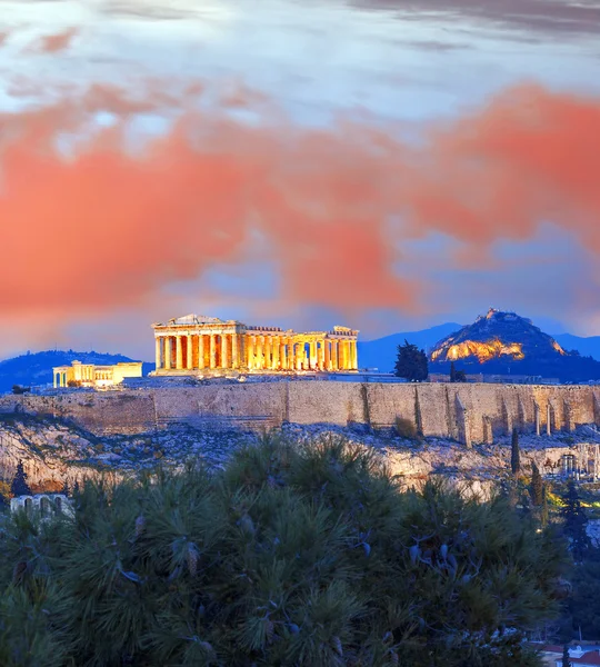 Acrópolis con templo de Partenón en Atenas, Grecia — Foto de Stock