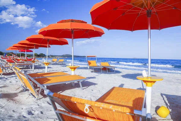 İtalya 'da inanılmaz plajları olan Sardunya kıyıları