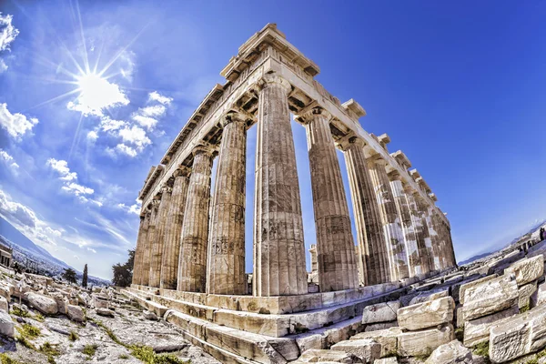 Акрополь з храмом Парфенона в Афінах (Греція) — стокове фото
